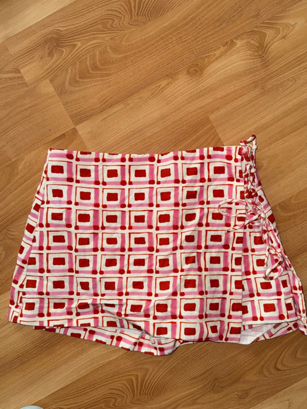 Zara Red & White Geometric Tie-Side Skort
